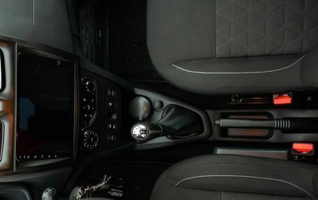 Renault Sandero II рестайлинг, 2015 год, 1 055 000 рублей, 30 фотография