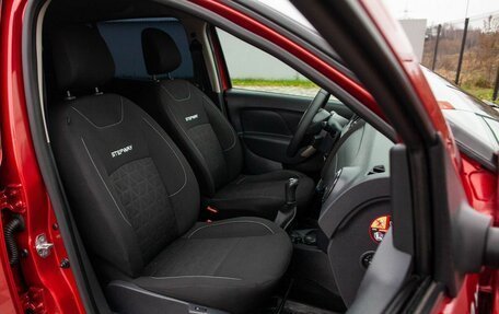 Renault Sandero II рестайлинг, 2015 год, 1 055 000 рублей, 32 фотография