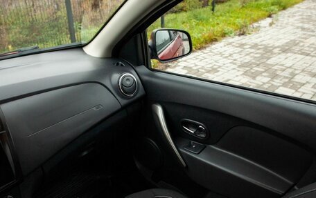 Renault Sandero II рестайлинг, 2015 год, 1 055 000 рублей, 37 фотография