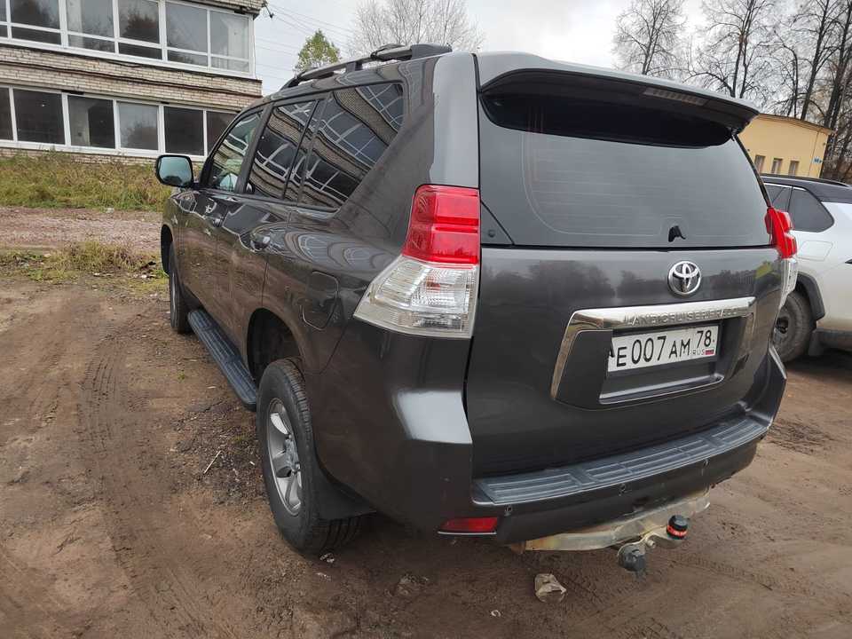 Toyota Land Cruiser Prado 150, 2011 год, 2 150 000 рублей, 4 фотография