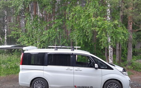 Honda Stepwgn IV, 2015 год, 1 700 000 рублей, 5 фотография