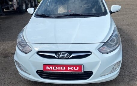 Hyundai Solaris II рестайлинг, 2013 год, 670 000 рублей, 1 фотография