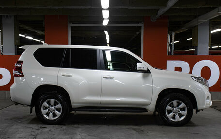 Toyota Land Cruiser Prado 150 рестайлинг 2, 2017 год, 4 649 000 рублей, 4 фотография