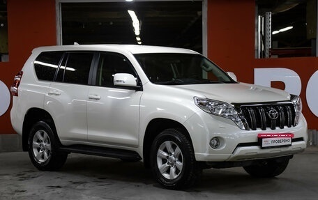 Toyota Land Cruiser Prado 150 рестайлинг 2, 2017 год, 4 649 000 рублей, 3 фотография