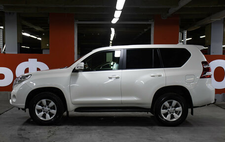 Toyota Land Cruiser Prado 150 рестайлинг 2, 2017 год, 4 649 000 рублей, 8 фотография