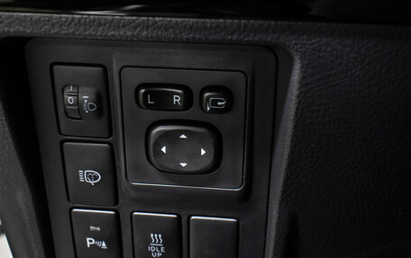 Toyota Land Cruiser Prado 150 рестайлинг 2, 2017 год, 4 649 000 рублей, 20 фотография