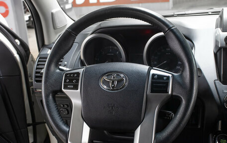 Toyota Land Cruiser Prado 150 рестайлинг 2, 2017 год, 4 649 000 рублей, 17 фотография