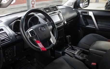 Toyota Land Cruiser Prado 150 рестайлинг 2, 2017 год, 4 649 000 рублей, 16 фотография