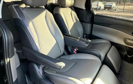 KIA Carnival, 2024 год, 4 030 000 рублей, 8 фотография