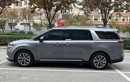 KIA Carnival, 2021 год, 2 650 000 рублей, 5 фотография