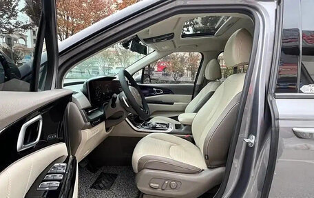 KIA Carnival, 2021 год, 2 650 000 рублей, 7 фотография