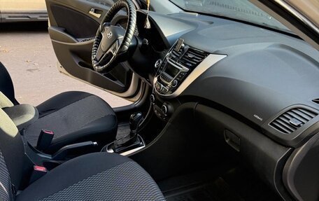 Hyundai Solaris II рестайлинг, 2015 год, 1 250 000 рублей, 8 фотография