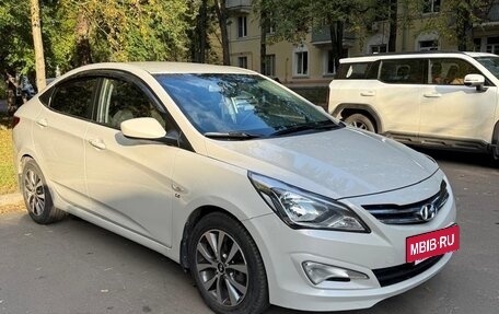 Hyundai Solaris II рестайлинг, 2015 год, 1 250 000 рублей, 3 фотография