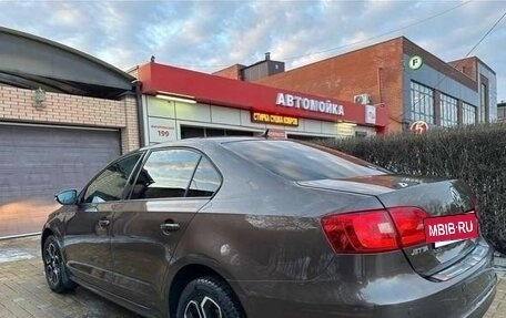 Volkswagen Jetta VI, 2013 год, 1 000 000 рублей, 2 фотография