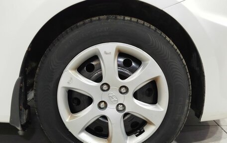 Hyundai Solaris II рестайлинг, 2011 год, 770 000 рублей, 10 фотография