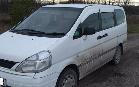 Nissan Serena II, 2000 год, 850 000 рублей, 3 фотография