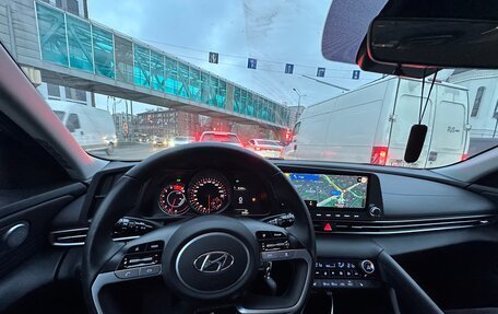 Hyundai Elantra, 2021 год, 2 400 000 рублей, 6 фотография