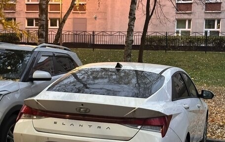 Hyundai Elantra, 2021 год, 2 400 000 рублей, 5 фотография