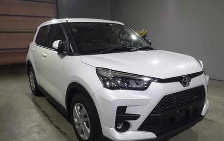 Toyota Raize I, 2022 год, 1 420 000 рублей, 2 фотография