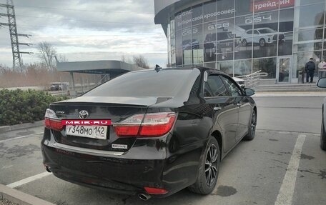 Toyota Camry, 2017 год, 2 249 000 рублей, 2 фотография