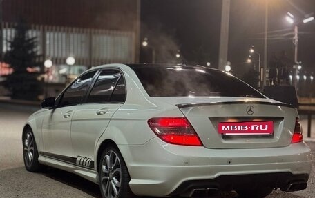 Mercedes-Benz C-Класс, 2011 год, 1 350 000 рублей, 8 фотография