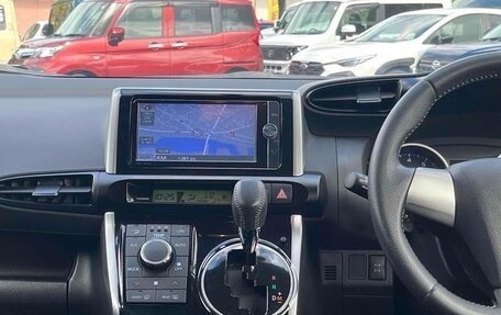 Toyota Wish II, 2013 год, 1 290 000 рублей, 20 фотография