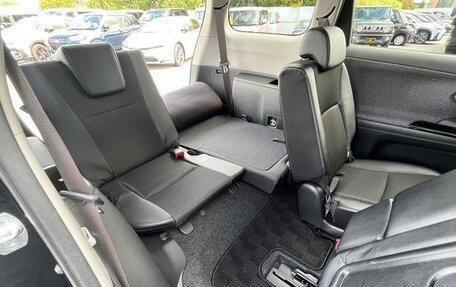 Toyota Wish II, 2013 год, 1 290 000 рублей, 22 фотография