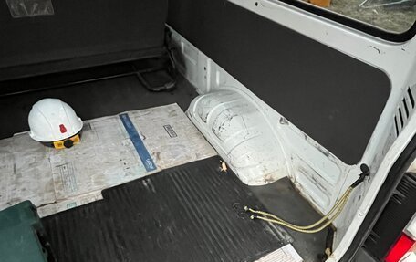 Mazda Bongo IV, 2005 год, 650 000 рублей, 8 фотография