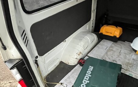 Mazda Bongo IV, 2005 год, 650 000 рублей, 9 фотография