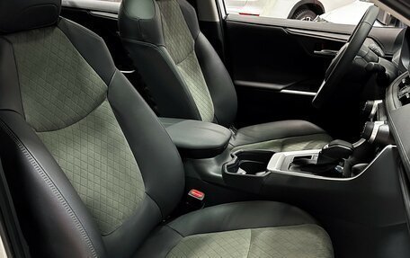 Toyota RAV4, 2025 год, 4 077 000 рублей, 16 фотография
