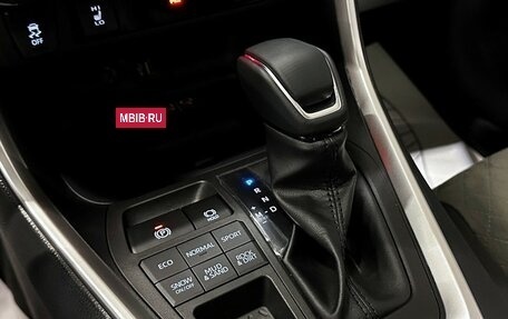 Toyota RAV4, 2025 год, 4 077 000 рублей, 28 фотография