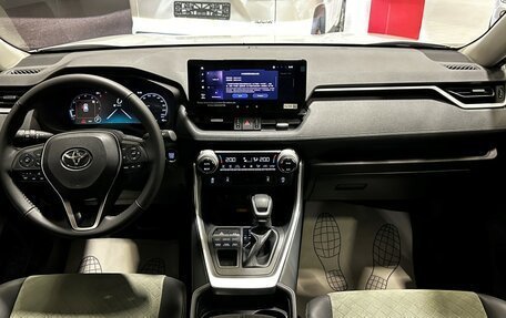 Toyota RAV4, 2025 год, 4 077 000 рублей, 32 фотография