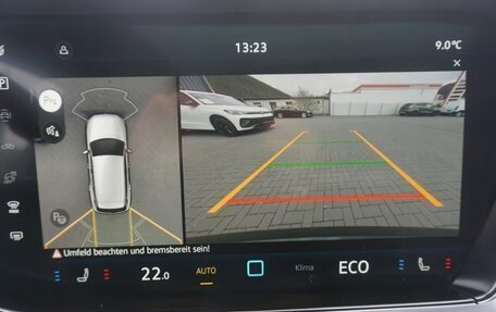 Volkswagen Touareg III, 2025 год, 12 500 000 рублей, 18 фотография