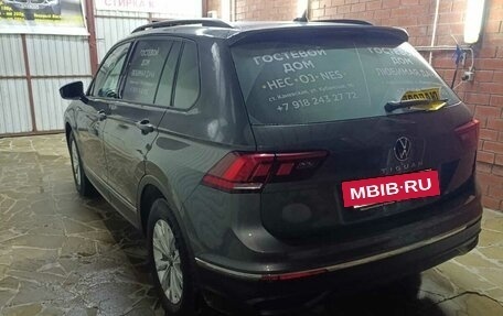 Volkswagen Tiguan II, 2021 год, 2 850 000 рублей, 3 фотография