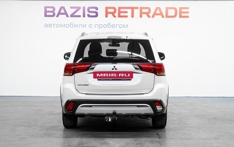 Mitsubishi Outlander III рестайлинг 3, 2020 год, 2 739 000 рублей, 6 фотография
