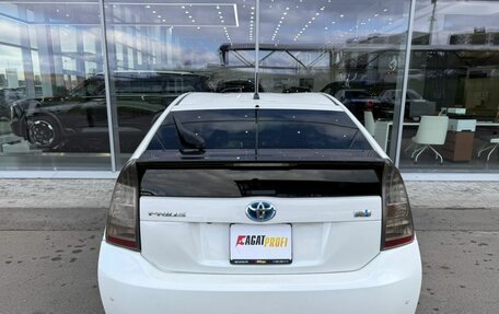 Toyota Prius, 2010 год, 690 000 рублей, 7 фотография