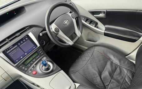 Toyota Prius, 2010 год, 690 000 рублей, 14 фотография