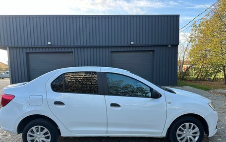 Renault Logan II, 2018 год, 725 000 рублей, 3 фотография