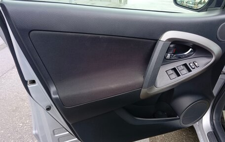 Toyota RAV4, 2011 год, 1 809 995 рублей, 10 фотография