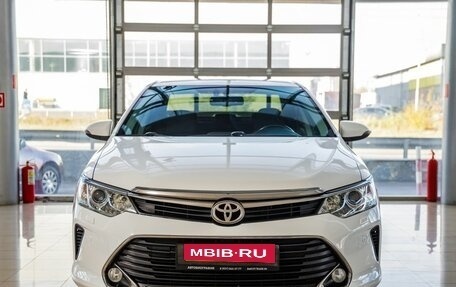 Toyota Camry, 2016 год, 2 348 000 рублей, 2 фотография
