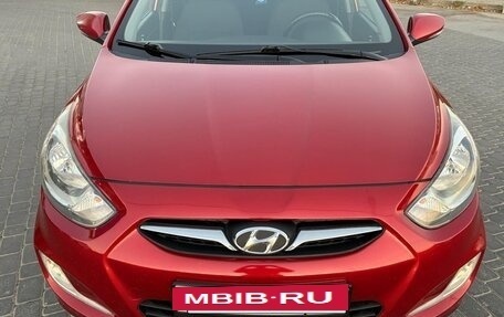 Hyundai Solaris II рестайлинг, 2011 год, 840 000 рублей, 4 фотография