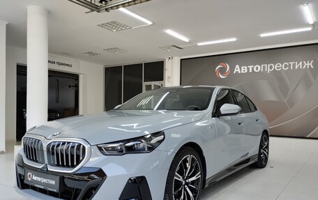 BMW 5 серия, 2024 год, 8 960 000 рублей, 3 фотография