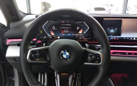 BMW 5 серия, 2024 год, 8 960 000 рублей, 12 фотография