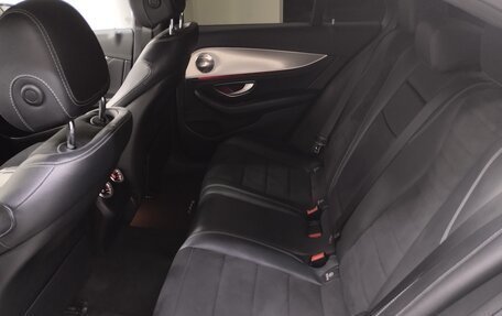 Mercedes-Benz E-Класс, 2016 год, 2 850 000 рублей, 23 фотография