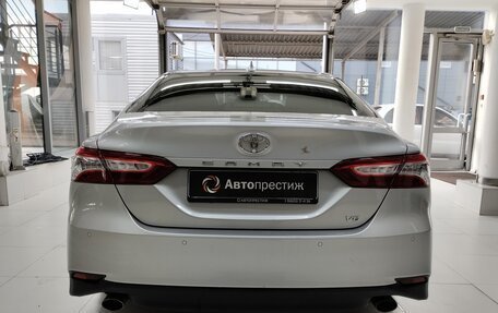 Toyota Camry, 2021 год, 3 250 000 рублей, 6 фотография