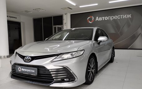 Toyota Camry, 2021 год, 3 250 000 рублей, 4 фотография