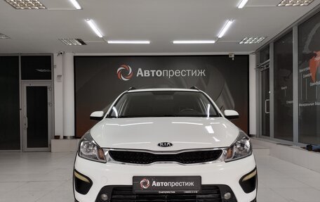KIA Rio IV, 2018 год, 1 350 000 рублей, 2 фотография