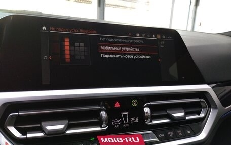 BMW 3 серия, 2019 год, 3 650 000 рублей, 15 фотография