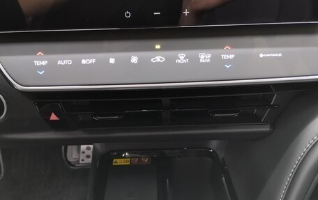 Toyota Camry, 2024 год, 3 650 000 рублей, 12 фотография