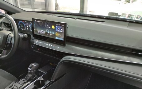 Toyota Camry, 2024 год, 3 650 000 рублей, 22 фотография